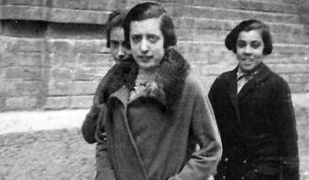 Las tres rosas de Tabacalera