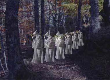 Ánimas y las sombras negras acosadoras