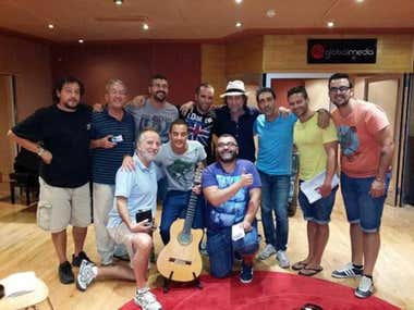 Martínez Ares y la Chirigota de Vera Luque cantan en 'Torrente 5' una canción con Sabina y Segura