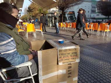 Jaime pide trabajo, comida o limosna