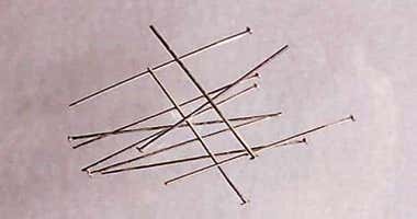 Acutomancia, la adivinación por agujas y alfileres