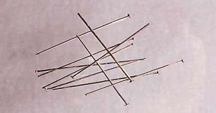 Acutomancia, la adivinación por agujas y alfileres