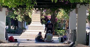 Una reyerta en plena plaza de Candelaria de Cádiz se salda con varios heridos