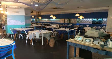 El restaurante El Cantábrico de Cádiz, remodelado por Chicote, pone en marcha su buffet libre
