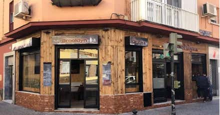 Lolo el de 'La Huella' inaugura el Nuevo Burger Brooklyn en la avenida Marconi la semana que viene
