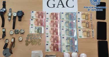 Pillado vendiendo cocaína en un apartamento turístico de la capital gaditana