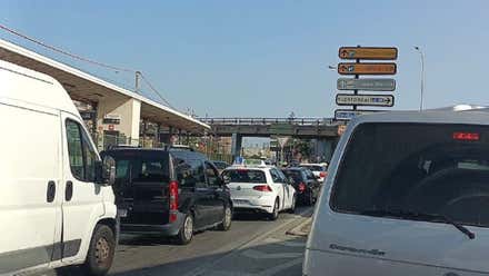 Un vecino de Cádiz fallece tras precipitarse por el puente de la Zona Franca