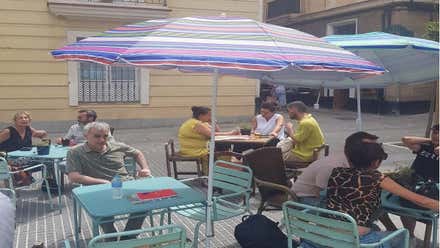 Se buscan 5.000 camareros para verano. Razón: Patronal de Hostelería de Cádiz