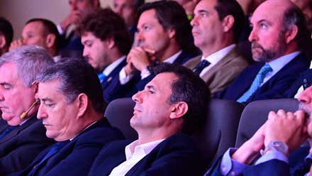 Lanzan una campaña para frenar el nombre “Estadio Carranza” con envíos de cartas al alcalde de Cádiz