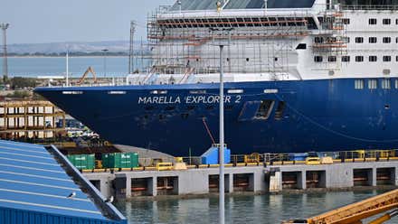 Sofocado un incendio producido en un crucero en reparación en el astillero de Cádiz
