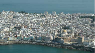 ¿Cuál es la situación del mercado inmobiliario en Cádiz?