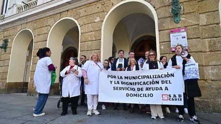 El comité de Ayuda a Domicilio de Cádiz se reúne por la paralización de la licitación