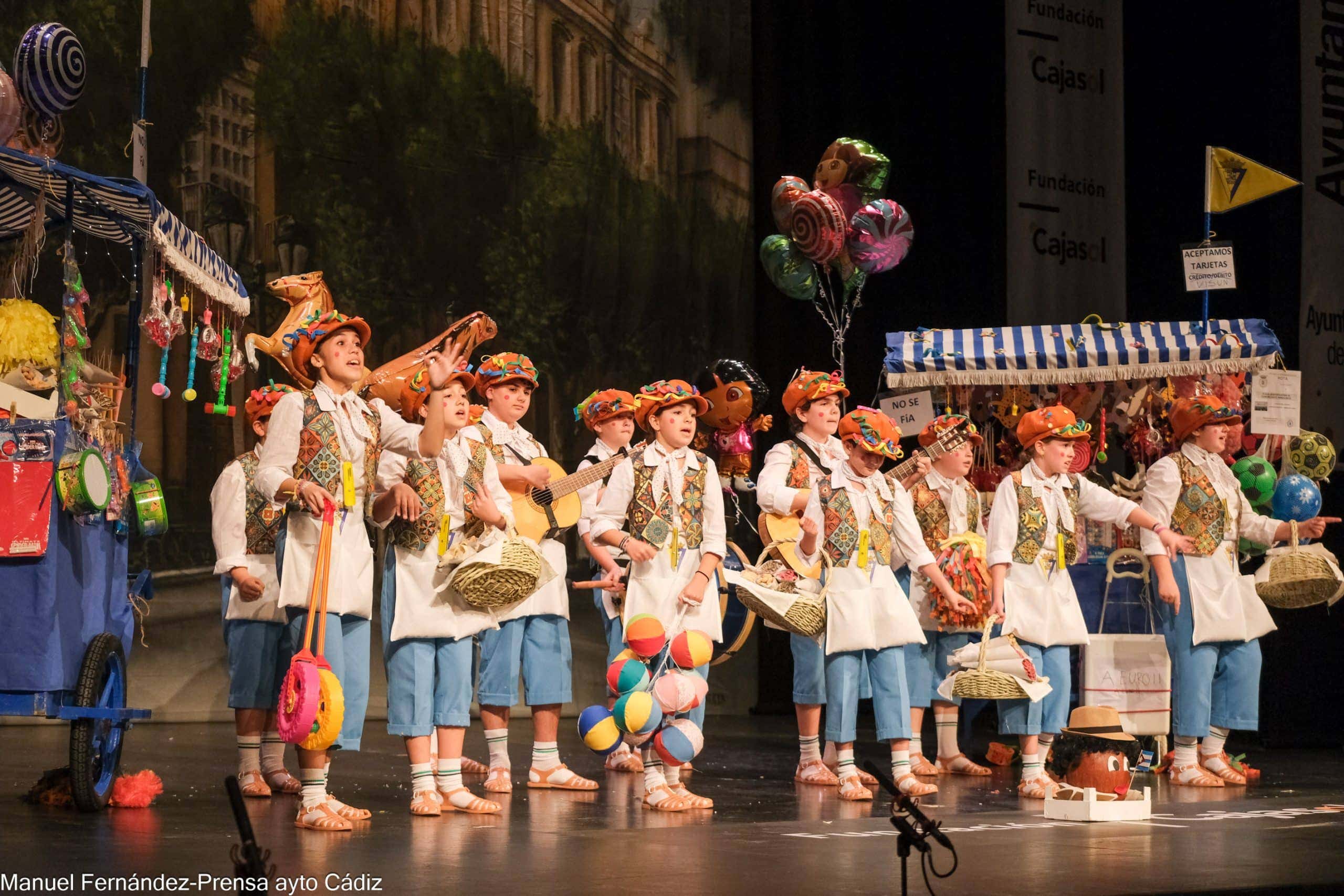 Chirigota infantil en el Gran Teatro Falla en 2024