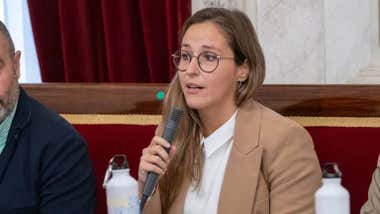 El PSOE critica el cierre del pabellón del centro histórico de Cádiz por las tardes “por falta de personal”