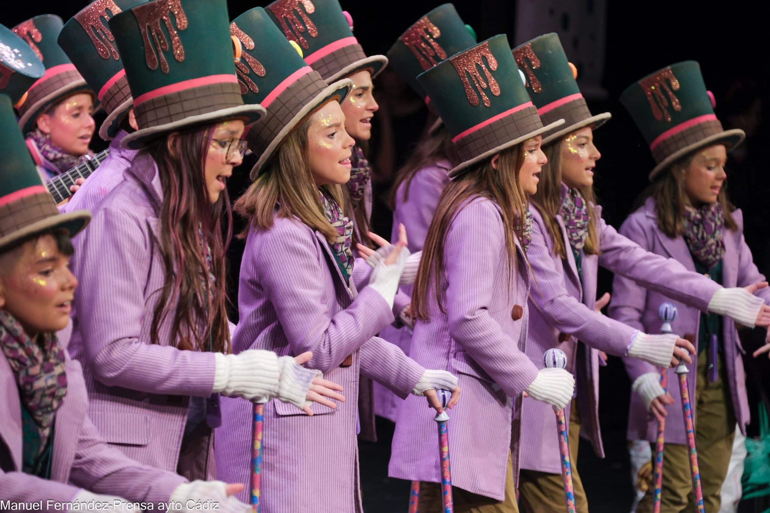 Comparsa infantil en el Gran Teatro Falla en 2024