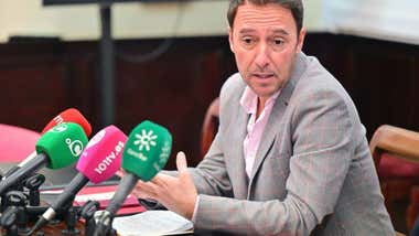 Avisan de posibles paros en el mantenimiento de la red de saneamiento de Cádiz