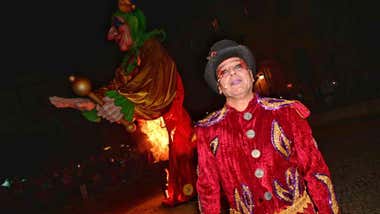 David Carapapa, tras prender la llama de Momo.