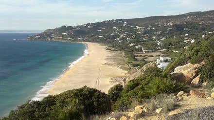 La playa de Cádiz que una revista de viajes llama la “versión low cost de Punta Cana“