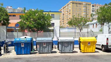 El Ayuntamiento de Cádiz asegura que los nuevos contenedores de basura llegarán “en breve” a toda la ciudad