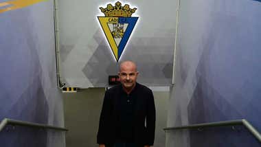 El Cádiz CF anuncia el primer fichaje para Paco López