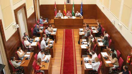 El Ayuntamiento de Chiclana aprueba nuevas medidas fiscales para 2025