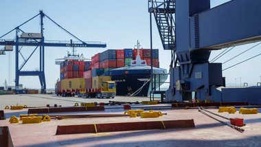 El puerto de Cádiz congela las tasas portuarias en 2025