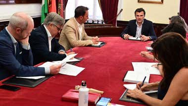 La oposición señala retrasos y falta de acción del alcalde en la presentación de los presupuestos municipales de Cádiz