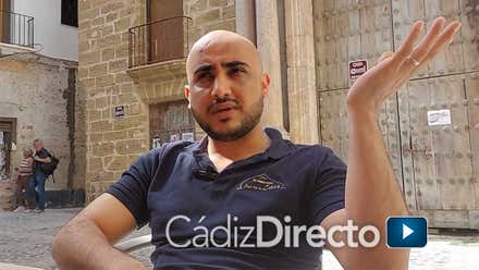Wasim, el joven ingeniero al que la guerra en Yemen hizo reconvertirse en hostelero en Cádiz