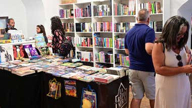 Alejo Stivel, Cherry Chic, Alex Medina, David Monthiel y Paula Bilá protagonistas del fin de semana de la Feria del Libro de Cádiz