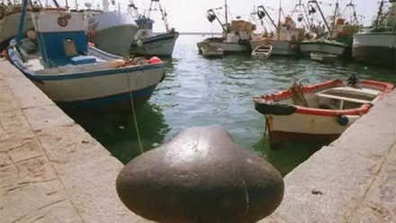 Fallece un pescador mientras faenaba frente Chipiona