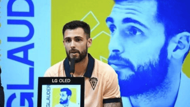 El Cádiz CF realiza la segunda presentación de un futbolista
