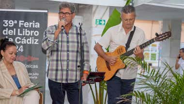 La Feria del Libro de Cádiz se despide este fin de semana tras diez días de música y literatura