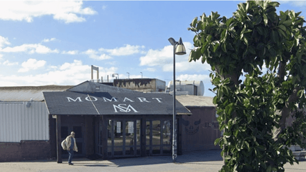 Detenido en Cádiz por amenazar con un hacha a jóvenes junto a la discoteca Momart