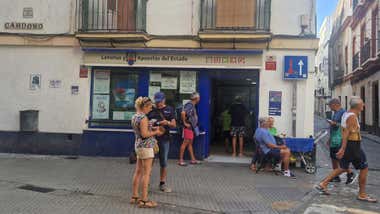 El primer premio de la Bonoloto, sellado en el barrio de La Viña de Cádiz