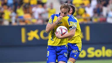 Cádiz CF-CD Tenerife (2-2): Un descartado y un repescado salvan al Cádiz de la deriva de Vizcaíno y Contreras
