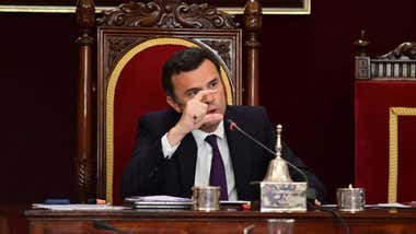 La oposición de Cádiz acusa a Bruno García de endeudar la ciudad y beneficiar a los bancos