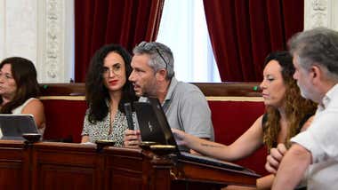 Denuncian que persisten las goteras en el pabellón El Náutico tras una inversión de más de 114.000 euros