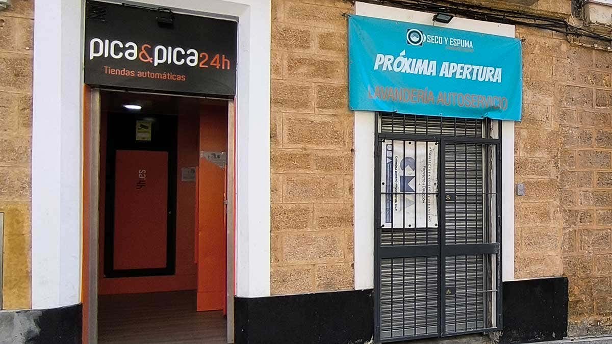 Trasteros, lavanderías, consignas, duchas... La nueva vida de locales del centro de Cádiz