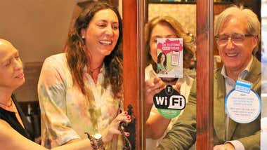 El teléfono de las mujeres atiendió 2.600 llamadas en Cádiz durante el primer semestre del año