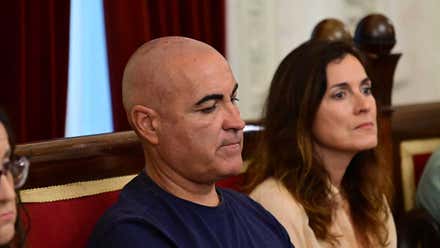 El concejal de Limpieza, José Carlos Teruel, en un Pleno del Ayuntamiento de Cádiz.