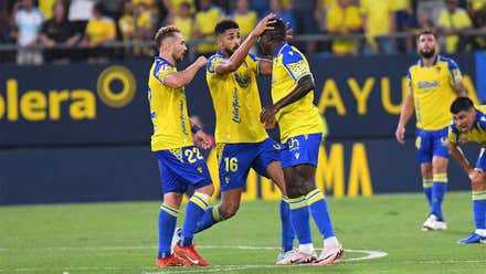 La crónica del Cádiz CF-CD Tenerife de Vera Luque: Salvando la papeleta. Capítulo 2