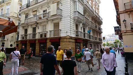 Advierten de que la Pastelería del Pópulo de Cádiz cuenta con una protección preferente