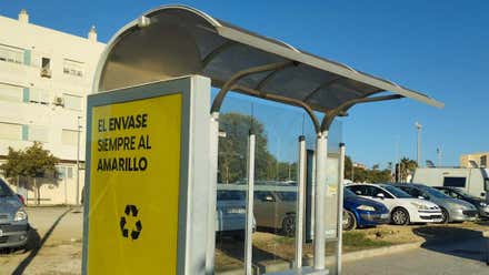 El PSOE habla de “marquesinas sin paradas y paradas sin marquesinas” en Cádiz