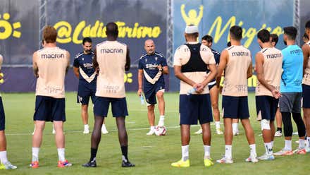 El Cádiz CF busca ante el CD Castellón su primera victoria y algo de tranquilidad