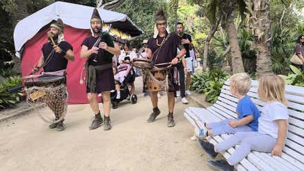 El éxito del Mercado Fenicio prepara el terreno para La Fura dels Baus en Cádiz Fenicia 2024. Conoce toda la programación del 21 de septiembre