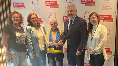 Premio internacional para el Cádiz CF por evitar el desahucio de la vecina del Pópulo de 87 años