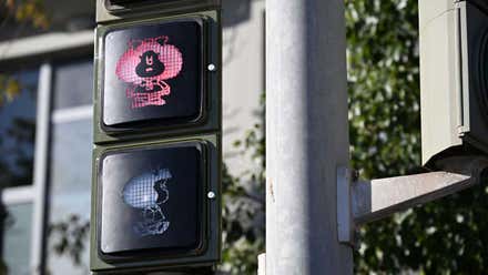 Cádiz celebra los 60 años de Mafalda con un semáforo en su honor