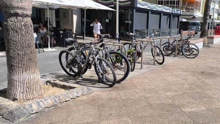 Contradicciones del Ayuntamiento de Cádiz: celebra la Semana de la Movilidad mientras despeatonaliza calles