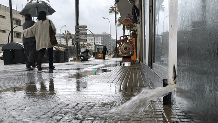 Antes del amanecer, este 30 de octubre ya era el tercer día más lluvioso de 2024 en Cádiz