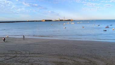 La Aemet adelanta la alerta amarilla por viento en la provincia de Cádiz